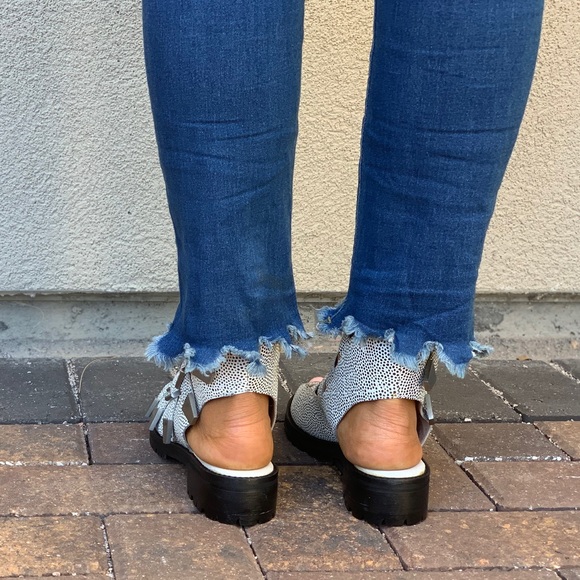 NIB Speckled Leather Lug Sole Flat Platform Sandal - Picture 7 of 8